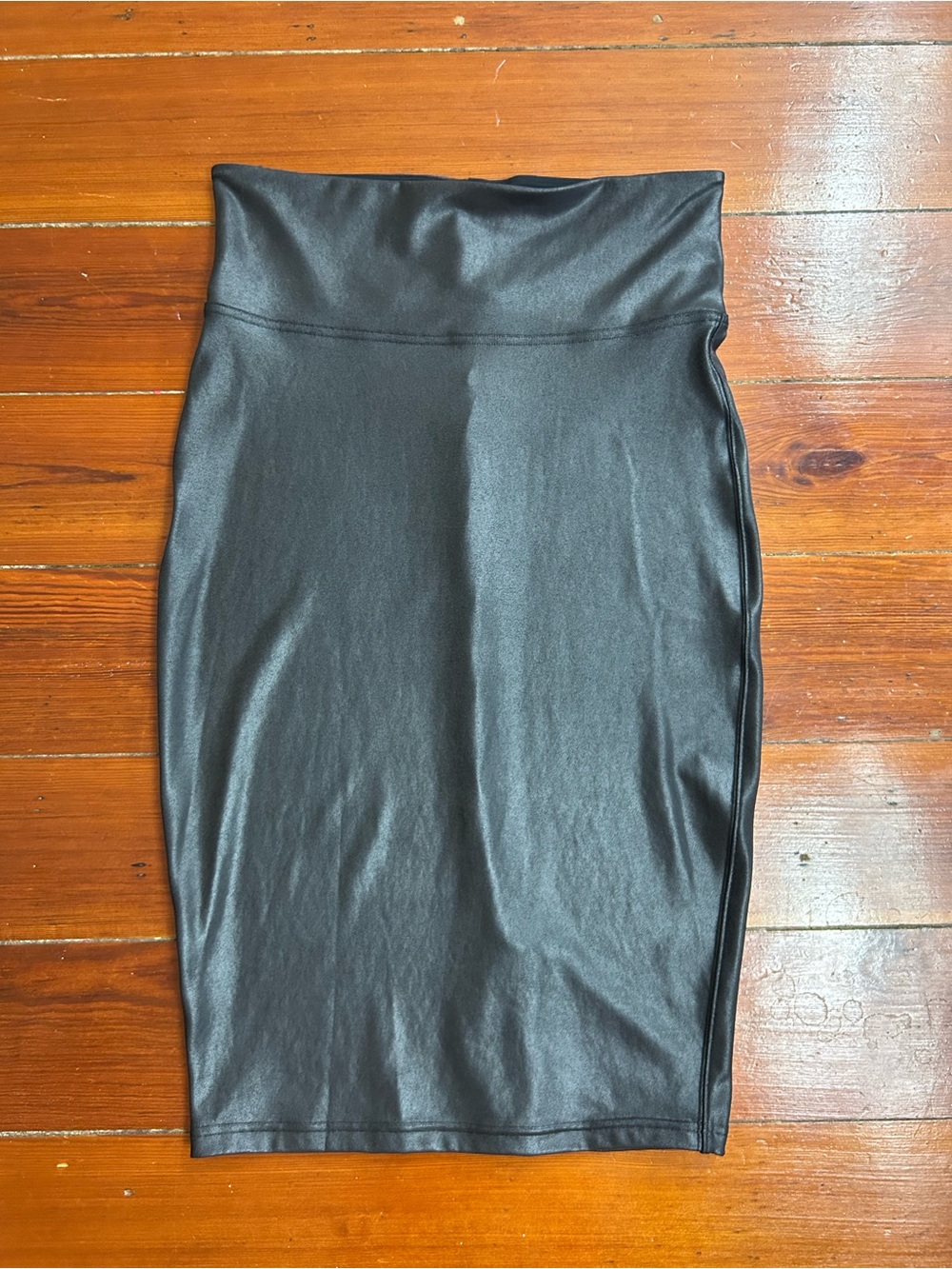 SPANX Faux Leather Pencil Skirt Black Sz Large Sleek Stretchy Knee Length 👽💛